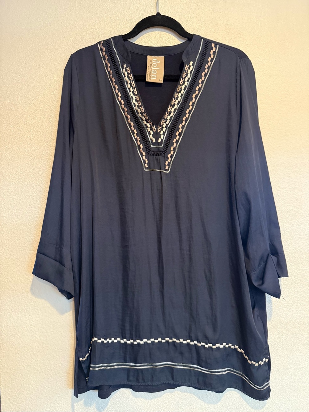 The Anthropologie Dolan Grand Bazaar Navy V-Neck Embroidered Tunic Top XL